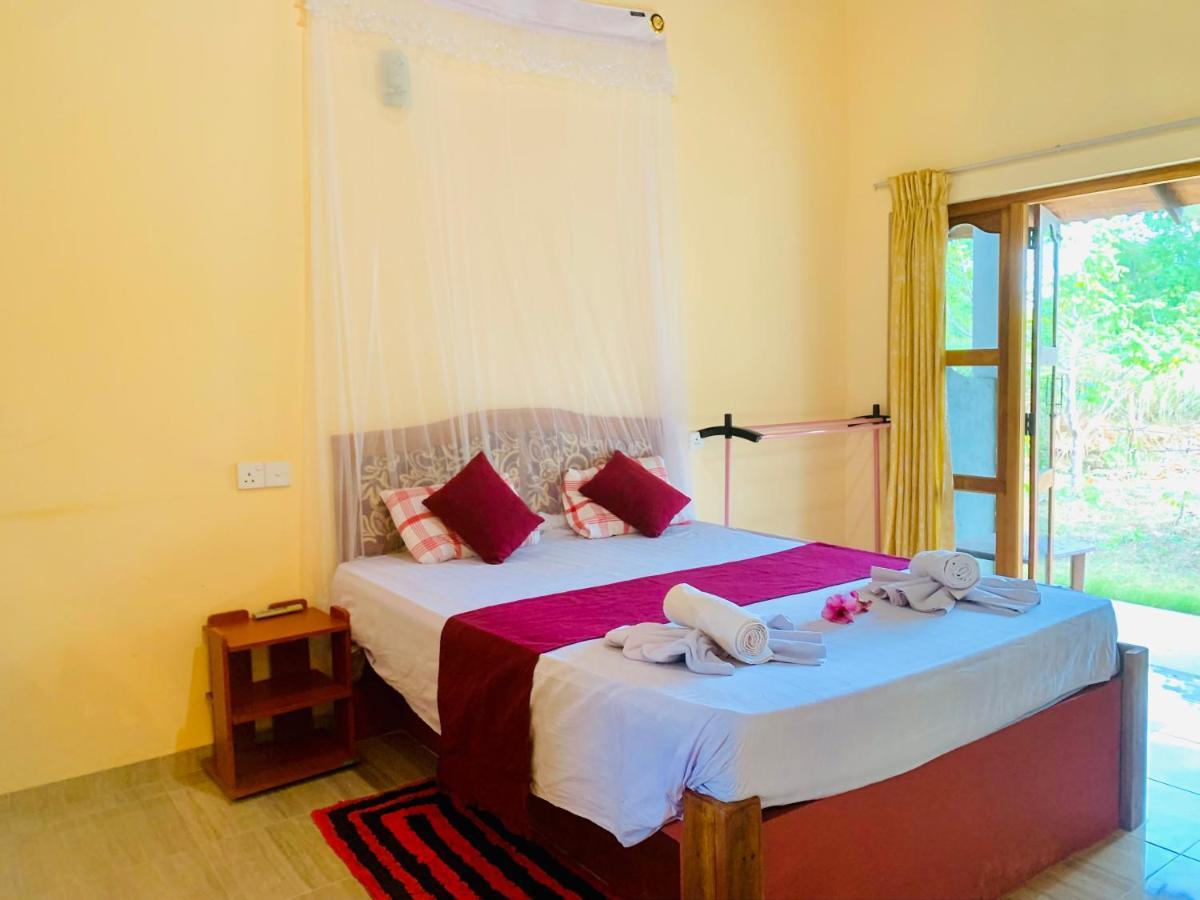 Green Hut Nature Resort Сигирия Екстериор снимка