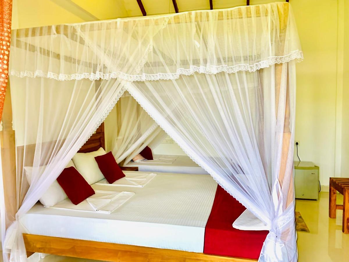 Green Hut Nature Resort Сигирия Екстериор снимка